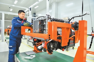 加“力”生產(chǎn) 向“質(zhì)”而行 全省“萬人助萬企”活動中的“焦作實踐”——以普通機械設(shè)備安裝服務(wù)為例